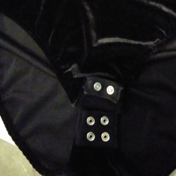 Limited Black Velvet Bodysuit Long Sleeve Vintage Size Medium - Picture 6 of 8